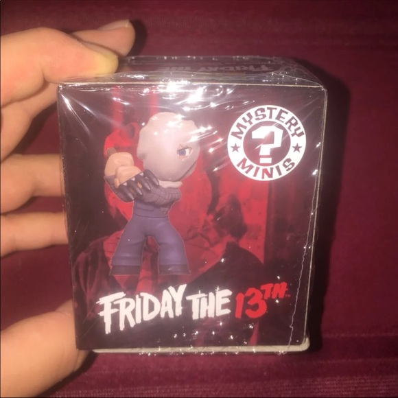 Hot Topic Funko Horror Mystery Box ( leatherface ) - Picture 6 of 8